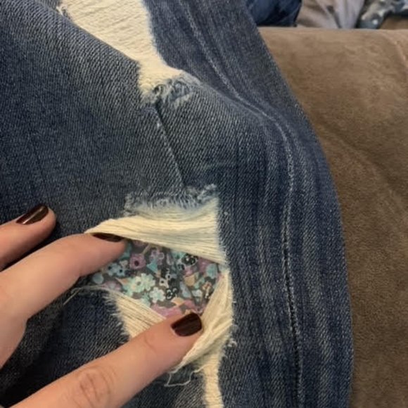 7 For All Mankind Roxanne Skinny Jeans, Size 30 - Picture 3 of 6